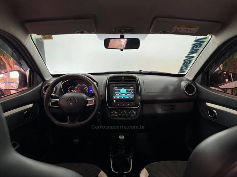 RENAULT - KWID - 2017/2018 - Branca - R$ 47.900,00